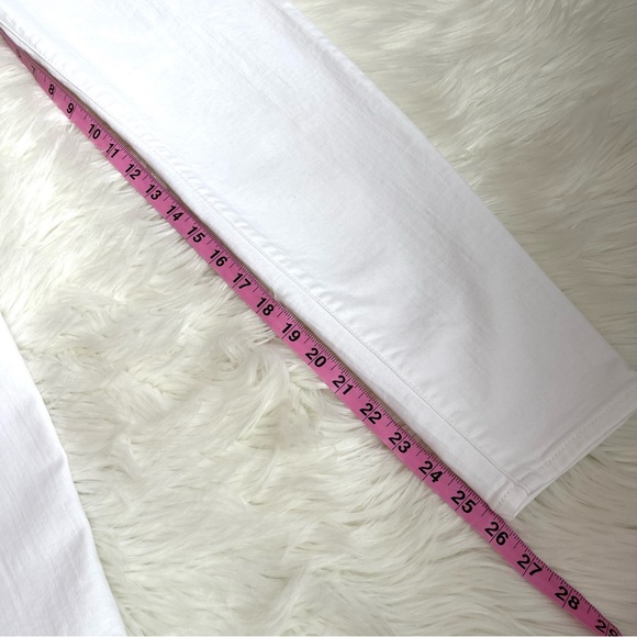 Madewell 9” High Rise Skinny White Jeans - Picture 8 of 15